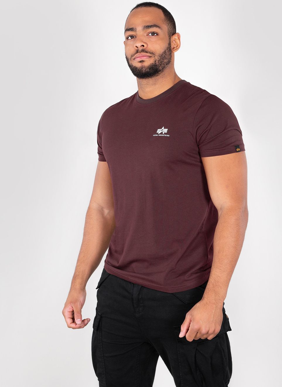 | | Industries T-Shirts Tops T Lifestyle Alpha Maroon T-Shirt Logo Unisex | / / Small Deep Basic Herren